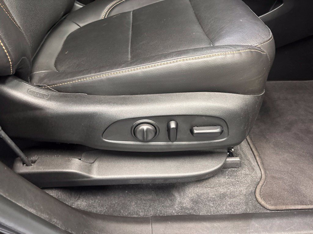 Used 2021 Chevrolet Traverse Premier AWD/4WD image 15
