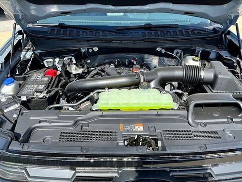New 2025 Ford Expedition Active AWD/4WD image 13