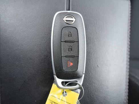 Used 2024 Nissan Rogue S AWD/4WD image 35