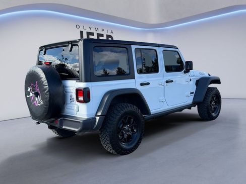 Certified 2025 Jeep Wrangler Willys image 5