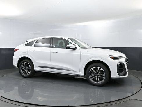 New 2026 Audi Q5 Premium AWD/4WD image 3