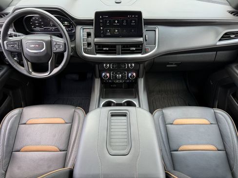 Used 2023 GMC Yukon XL AT4 w/ AT4 Premium Package AWD/4WD image 11