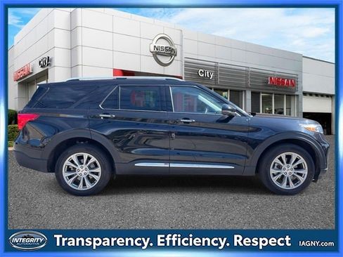 Used 2023 Ford Explorer Limited w/ Equipment Group 301A image 5