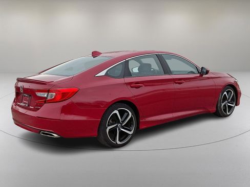 Used 2019 Honda Accord Sport image 10