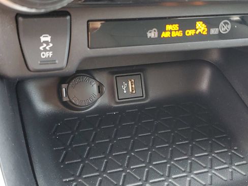 Certified 2024 Toyota RAV4 LE AWD/4WD image 29