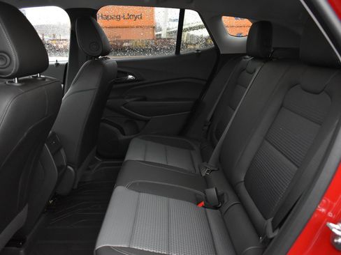 New 2026 Chevrolet Trax LT image 14