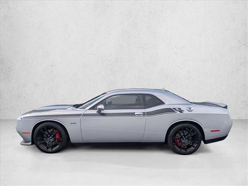 Used 2023 Dodge Challenger R/T w/ Plus Package RWD image 9