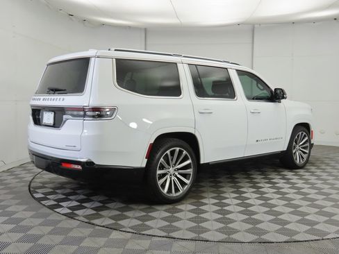 Used 2023 Jeep Grand Wagoneer Series II image 5