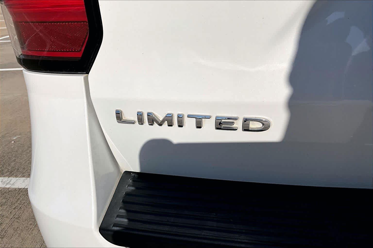 Used 2021 Ford Expedition Limited RWD image 10