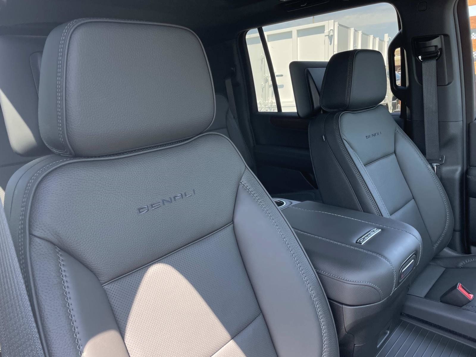 New 2026 GMC Yukon XL Denali w/ Advanced Technology Package AWD/4WD image 28