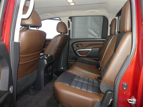 Used 2019 Nissan Titan Platinum Reserve AWD/4WD image 27