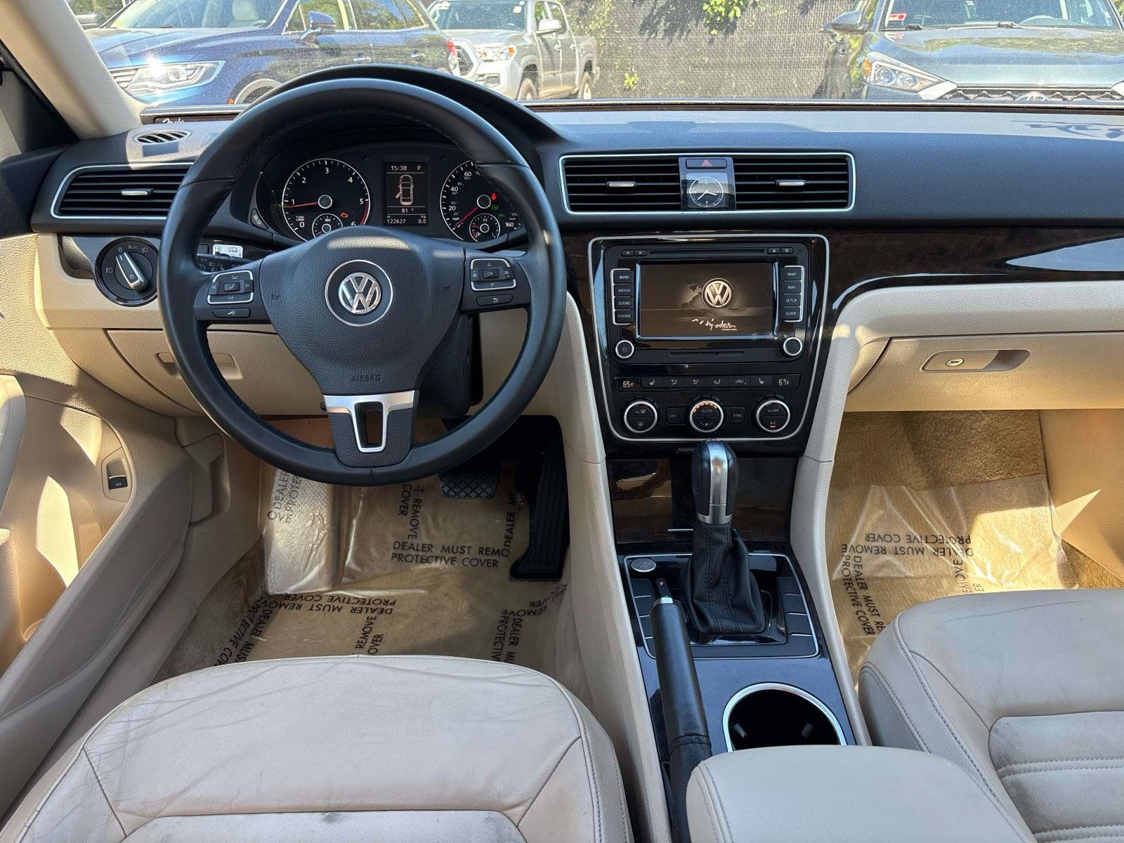 Used 2014 Volkswagen Passat TDI SEL Premium FWD image 11