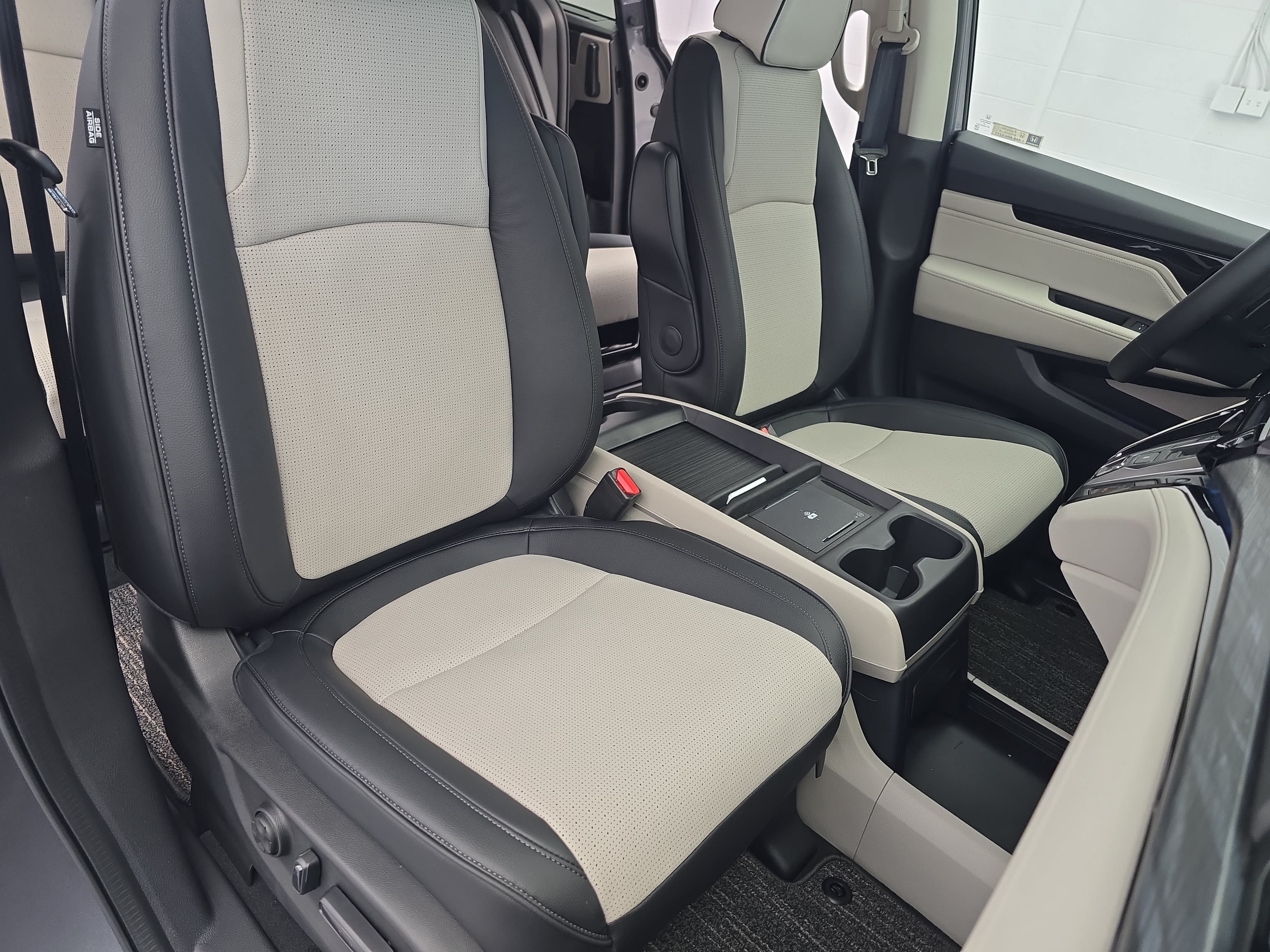 New 2027 Honda Odyssey Elite image 10