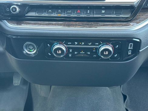 Used 2022 GMC Sierra 1500 SLE w/ Enhanced Capability Package AWD/4WD image 14