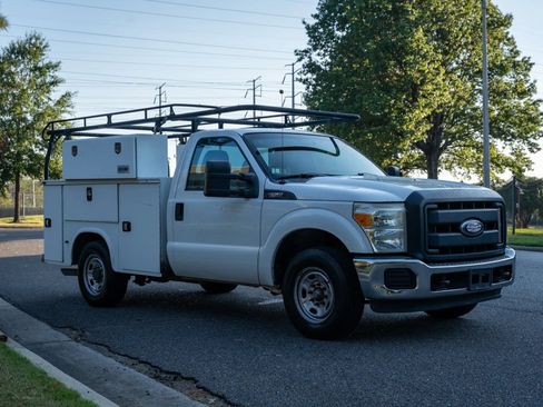 Used 2015 Ford F250 XL w/ XL Value Package RWD image 4
