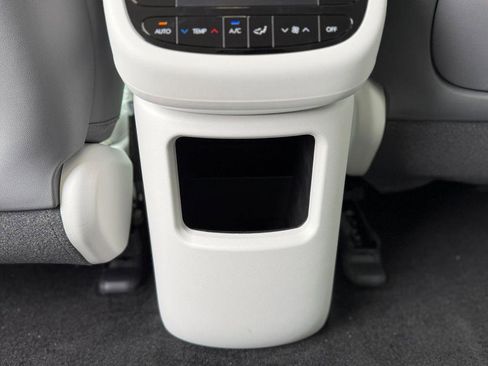 New 2026 Hyundai Ioniq 9 SEL image 13