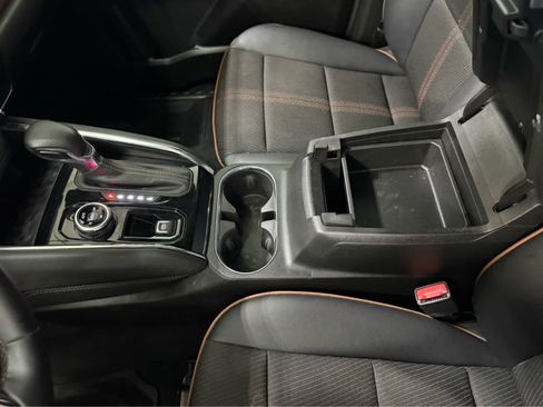 Used 2024 GMC Canyon AT4 w/ Technology Package AWD/4WD image 22