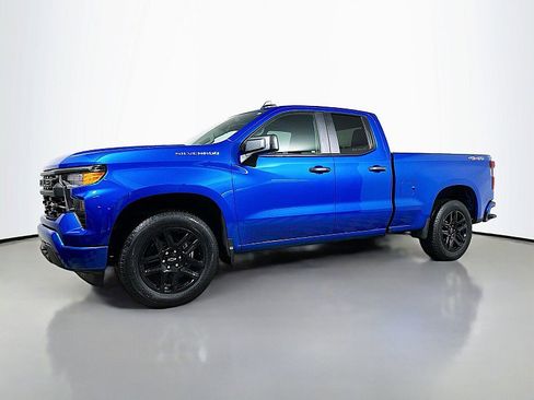 Used 2022 Chevrolet Silverado 1500 Custom image 3