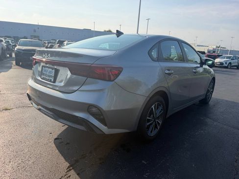 Used 2023 Kia Forte LXS FWD image 6