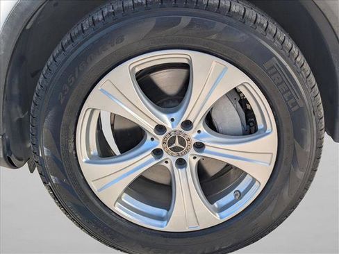 Used 2018 Mercedes-Benz GLC 300 4MATIC image 24