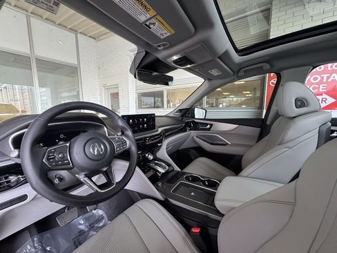 Used 2025 Acura MDX w/ Technology Package image 14