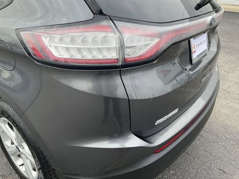 Used 2016 Ford Edge SE image 28