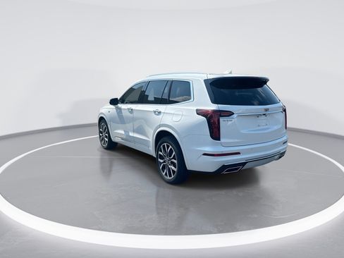Used 2023 Cadillac XT6 Premium Luxury FWD image 7