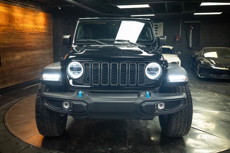 Used 2024 Jeep Wrangler Unlimited w/ Convenience Group AWD/4WD image 4