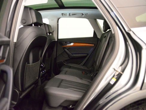 Certified 2023 Audi Q5 e Premium Plus w/ Premium Plus Package image 11