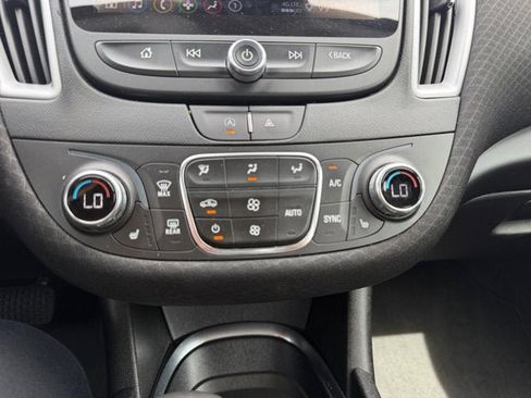 Used 2024 Chevrolet Malibu LT FWD image 17