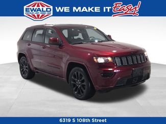 Used 2020 Jeep Grand Cherokee Altitude AWD/4WD video 1