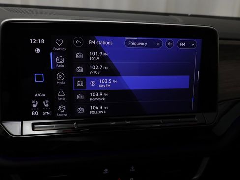 Used 2025 Volkswagen Atlas SEL Premium R-Line image 9