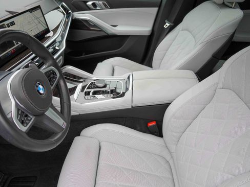 Certified 2025 BMW X6 xDrive40i w/ Climate Comfort Package image 11