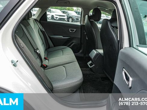Used 2025 Kia K4 FWD image 22