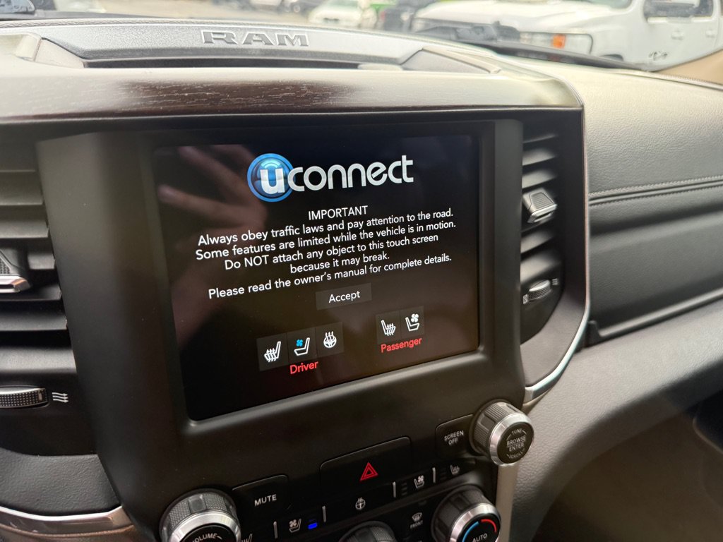 Used 2021 RAM 1500 Laramie AWD/4WD image 33