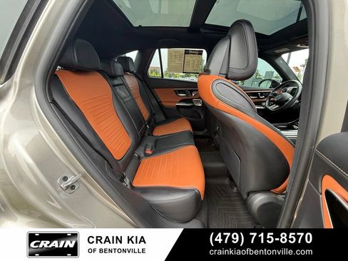 Used 2024 Mercedes-Benz GLC 300 4MATIC image 28