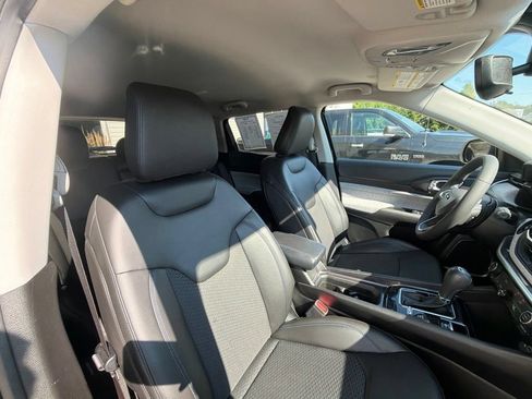 Used 2022 Jeep Compass Latitude AWD/4WD image 91
