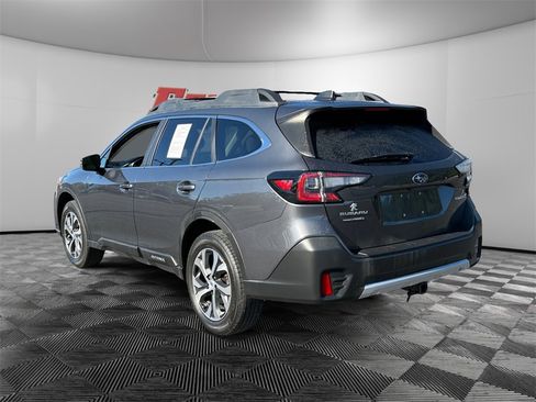 Used 2020 Subaru Outback Limited image 3