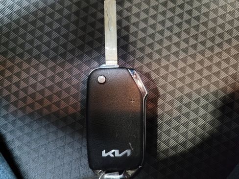 Used 2024 Kia Soul LX image 32