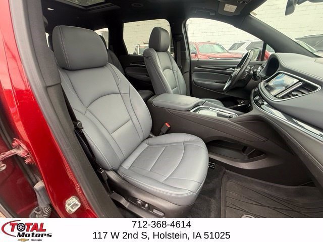 Used 2023 Buick Enclave Essence w/ Experience Buick Package AWD/4WD image 15
