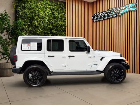 Used 2024 Jeep Wrangler Unlimited Sahara AWD/4WD image 38
