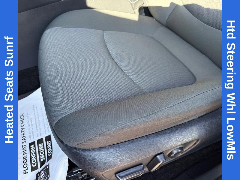 Used 2024 Toyota RAV4 XLE w/ Convenience Package AWD/4WD image 17
