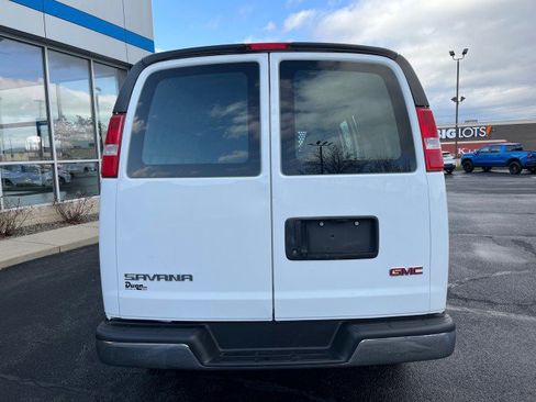 Used 2020 GMC Savana 2500 w/ Driver Convenience Package image 4