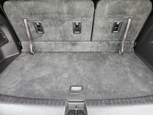 Used 2026 GMC Acadia Elevation w/ Elevation Premium Package FWD image 34