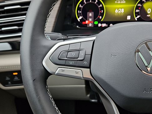 New 2026 Volkswagen Atlas SEL image 18