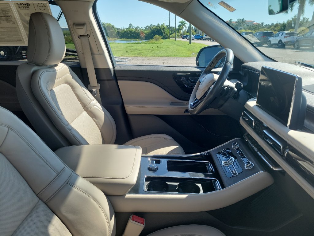 Used 2024 Lincoln Aviator Reserve RWD image 5
