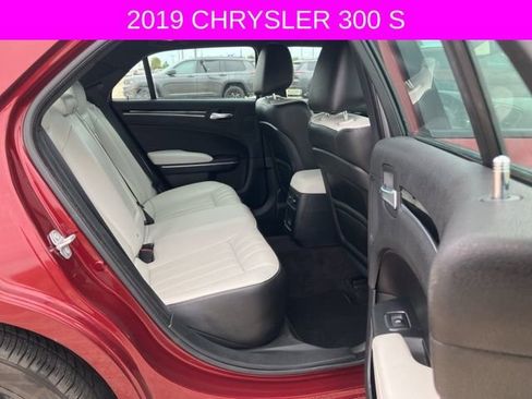 Used 2019 Chrysler 300 S w/ Safetytec Plus Group image 14