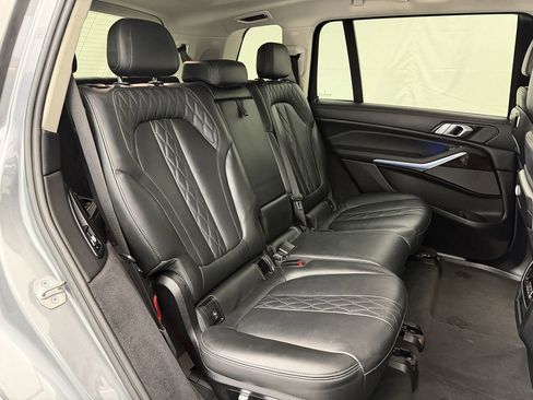 Used 2023 BMW X7 xDrive40i w/ Premium Package image 56
