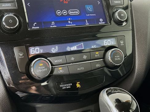 Certified 2022 Nissan Rogue Sport SV w/ Technology Package AWD/4WD image 21