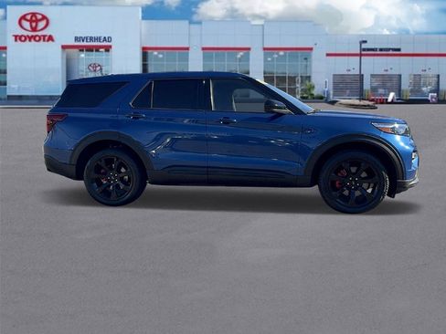 Used 2022 Ford Explorer ST w/ ST High-Performance Pack image 3